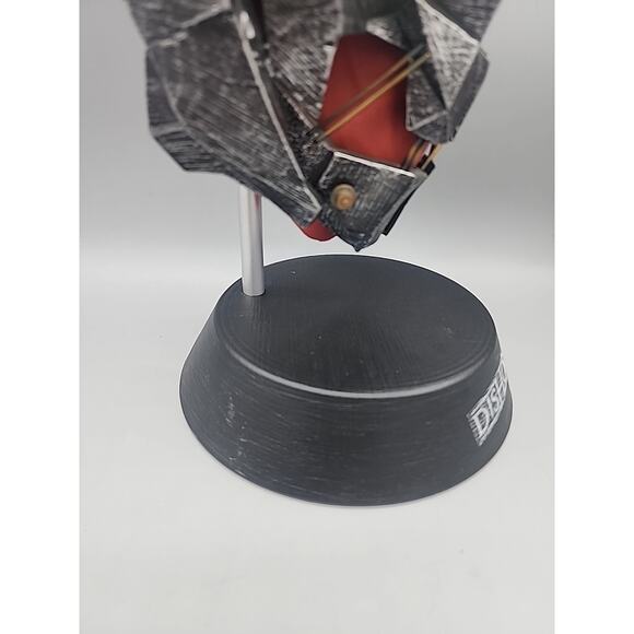 Bethesda Dishonored 2 Corvo's Mask Collectors Edition 2016 with Stand - Picture 6 of 16